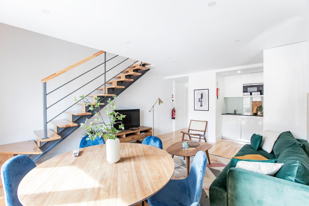Bright 3Br Flat W/ Ac In City Center By Lovelystay Porto Eksteriør bilde
