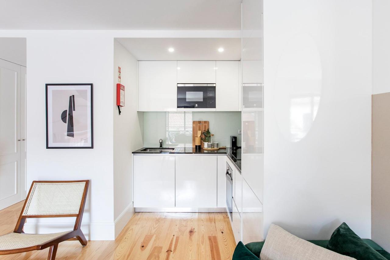 Bright 3Br Flat W/ Ac In City Center By Lovelystay Porto Eksteriør bilde